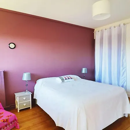 Apartment Pour 2 Pers. Pres Du Marche, Parking Prive, Ascenseur, Terrasse - - Fr-1-494-194 Royan