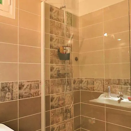 Apartment Pour 2 Pers. Pres Du Marche, Parking Prive, Ascenseur, Terrasse - - Fr-1-494-194