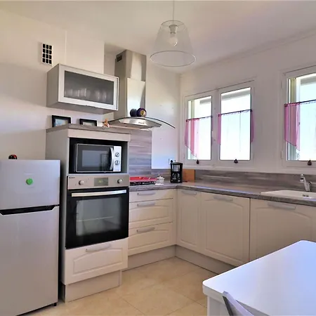 Pour 2 Pers. Pres Du Marche, Parking Prive, Ascenseur, Terrasse - - Fr-1-494-194 * Royan